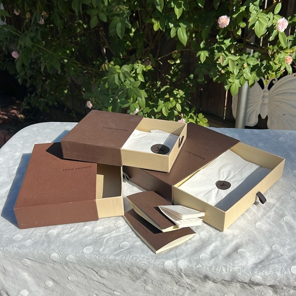 3 Louis Vuitton boxes.❤️
